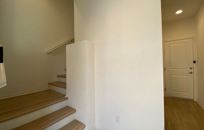 3 bed, 3.5bath wihtin The Pacific Ridge Community in Oceanside