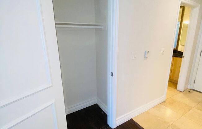 1 bed, 1 bath, $1,700, Unit 316