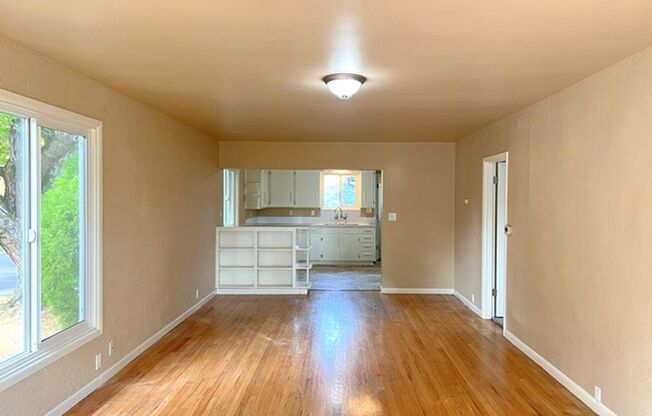 2Bd/1Ba Single Story House w/ Basement - Available Now!