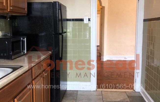 2 beds, 1 bath, $1,100