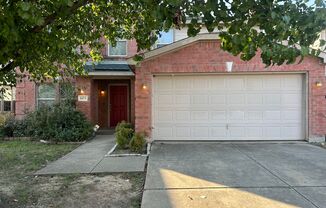 4 beds, 3.5 baths, $2,800