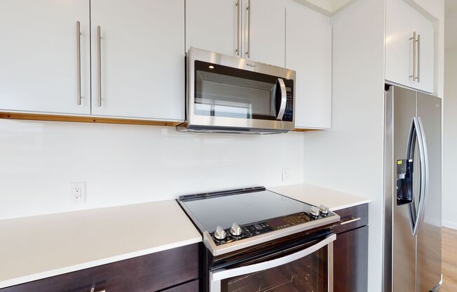 1 bed, 1 bath, 887 sqft, $1,900, Unit 501