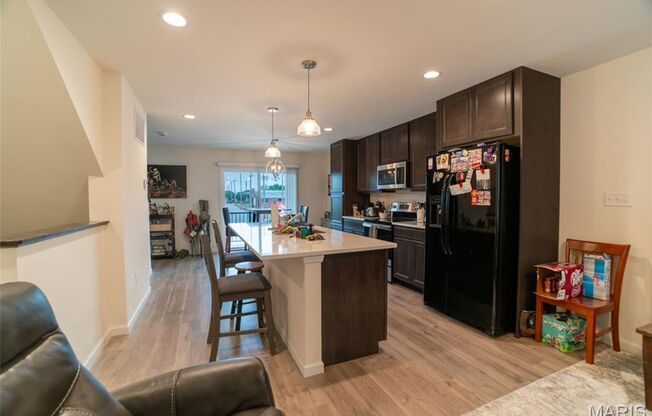 2 beds, 2 baths, 1,154 sqft, $2,500, Unit Daggett Avenue- 5004