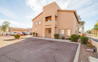 Beautiful, freshly upgraded 2 bedroom/ 2 bathroom condo in Mesa!