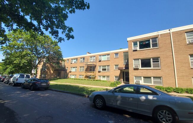1 bed, 1 bath, $1,095, Unit 108