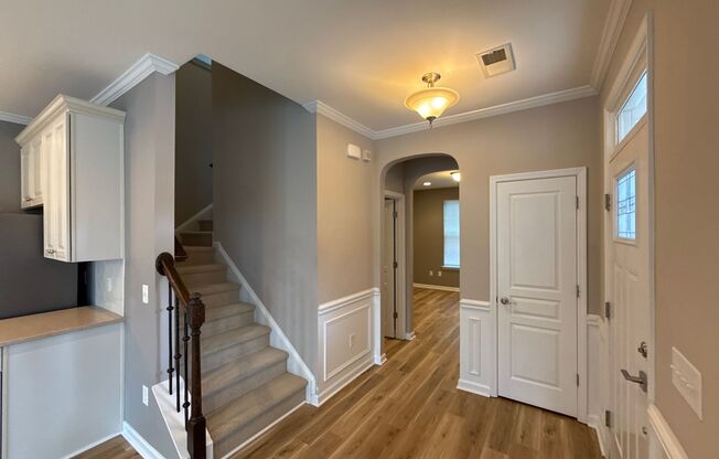 Townhouse in the Glenmore Garden Community!