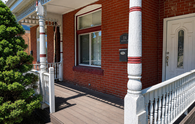 Avail Aug 26, 2026: Mt Washington Single Family Home with large deck, off street parking, yard, AC! Pets ok!
