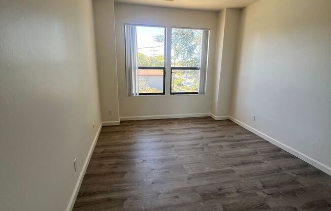 3 beds, 2 baths, 1,300 sqft, $3,395, Unit 14