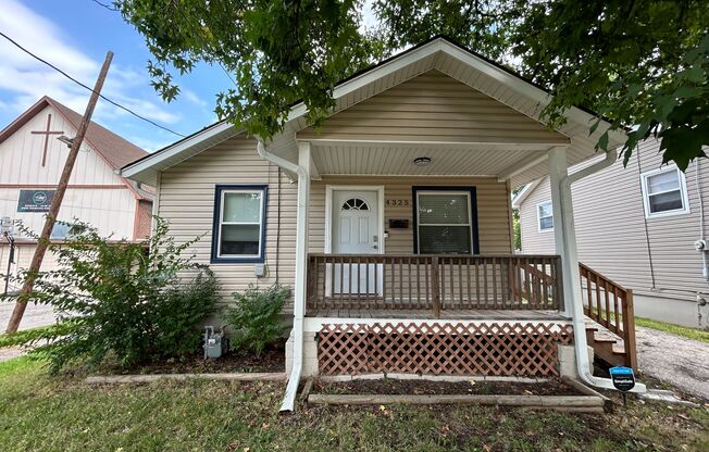 3 bedroom with fenced in yard