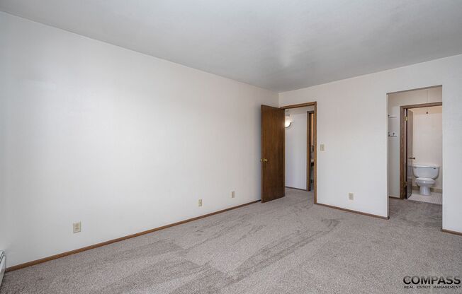 2 beds, 1.5 baths, 884 sqft, $1,275, Unit 101