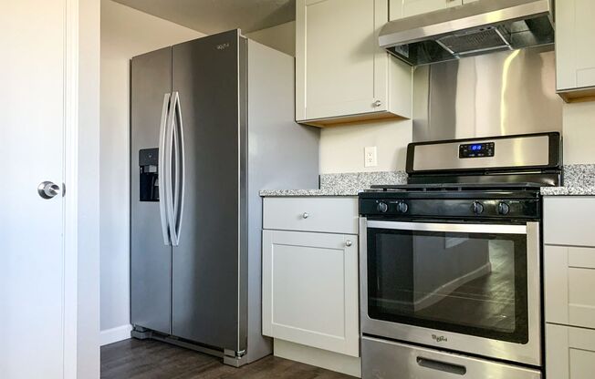 2 beds, 1 bath, 800 sqft, $1,050, Unit 532-C