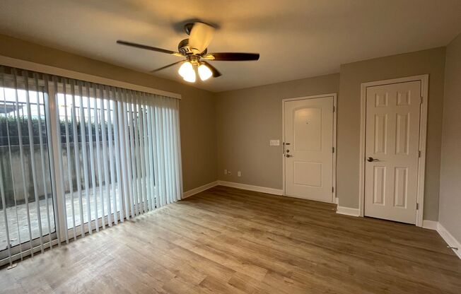 1 bed, 1 bath, 700 sqft, $1,325, Unit 5926100