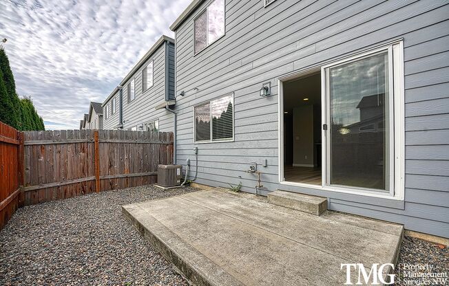 3 beds, 2.5 baths, 1,650 sqft, $2,490, Unit C-112