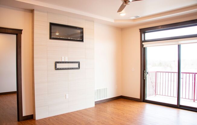 1 bed, 1 bath, 793 sqft, $1,295, Unit 111