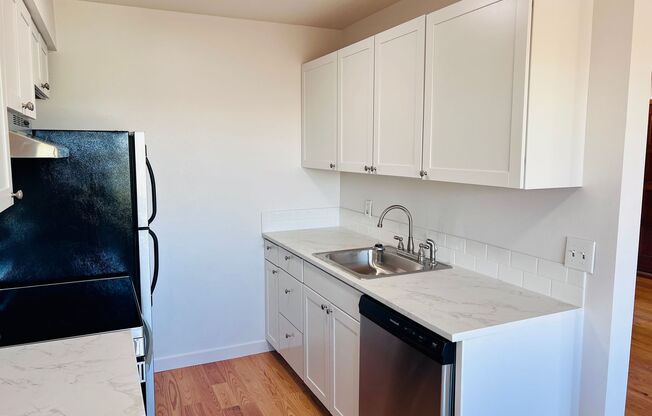 2 beds, 1 bath, 750 sqft, $1,995, Unit #6