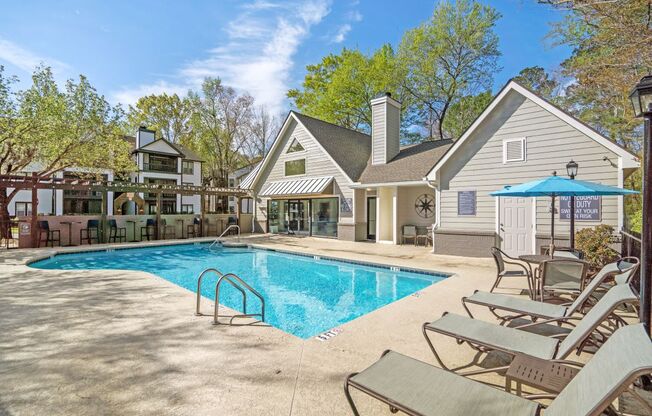 Pool and sundeck Westbury Mews Apartments in Summerville SC 29485