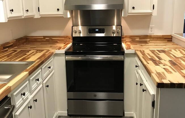 117W-117 Wentworth Street