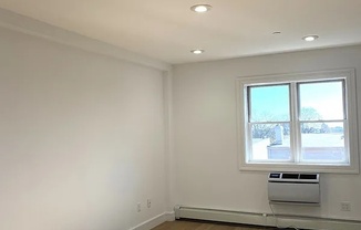 1 bed, 1 bath, 15,500 sqft, $2,950, Unit 2C