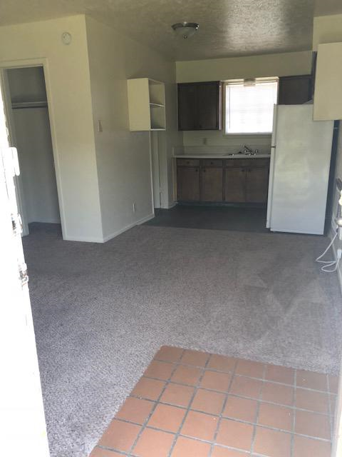 2117 W Hickory