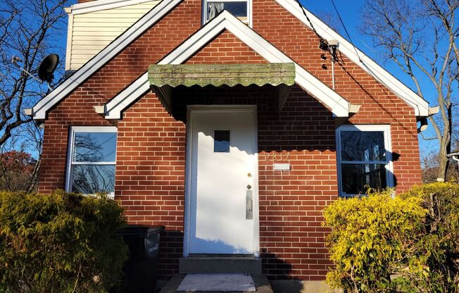 Brick 3 bed/1.5 bath house for rent in Westwood