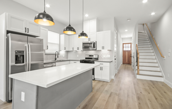 2105 SAM WILSON ST E