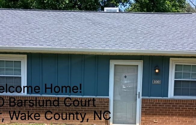 Great Cul de sac Location! Sleek Renovations!  2 BR, 2 Bath Single-Level, Corner Townhome $1350/mo!