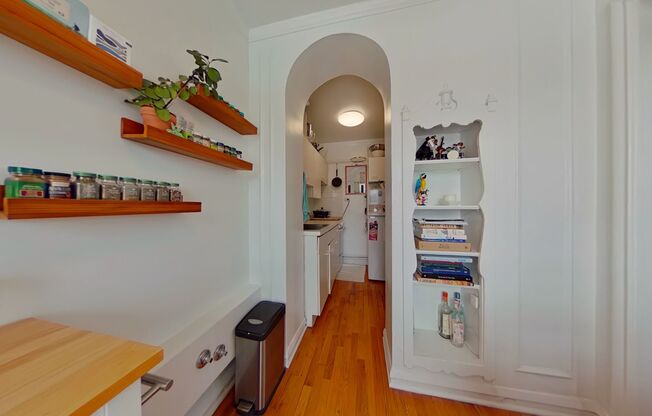 1 bed, 1 bath, 500 sqft, $2,400, Unit 705