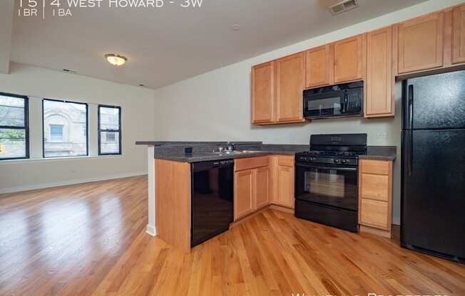 1514 W HOWARD