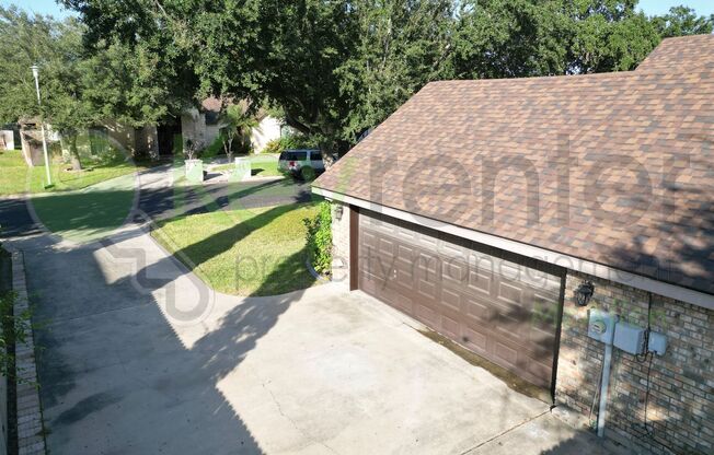 Beautiful Renovated like new 3b/2 bath home  with an Office in Edinburg!!