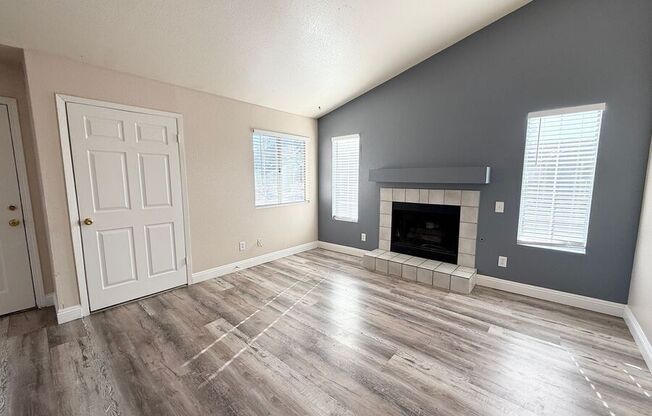 4648 KRISSYLOUISE WAY