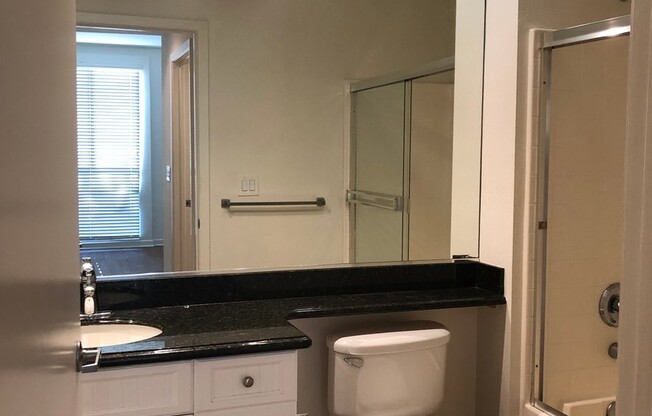 2 beds, 2 baths, 879 sqft, $4,050, Unit 311 P