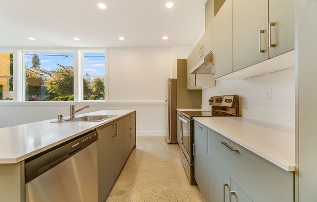 1414 20 AVE