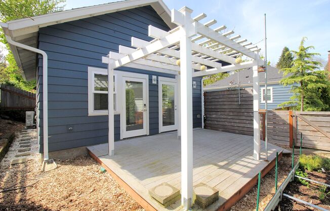 Gorgeous Newer Construction 1+ Bedroom ADU in Overlook Neighborhood