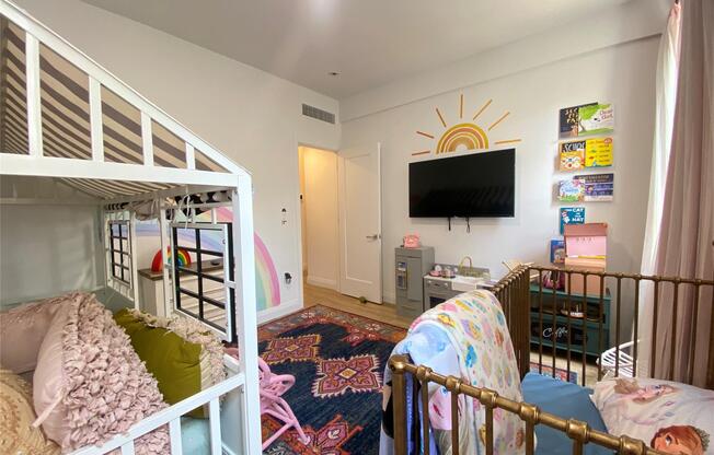 3 beds, 3 baths, 1,200 sqft, $5,500