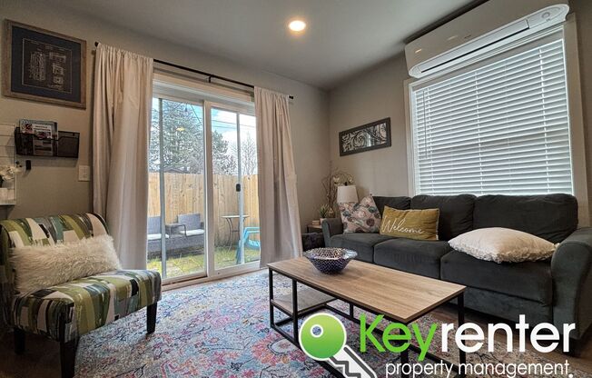 Fully Furnished ADU in the heart of Tacoma!