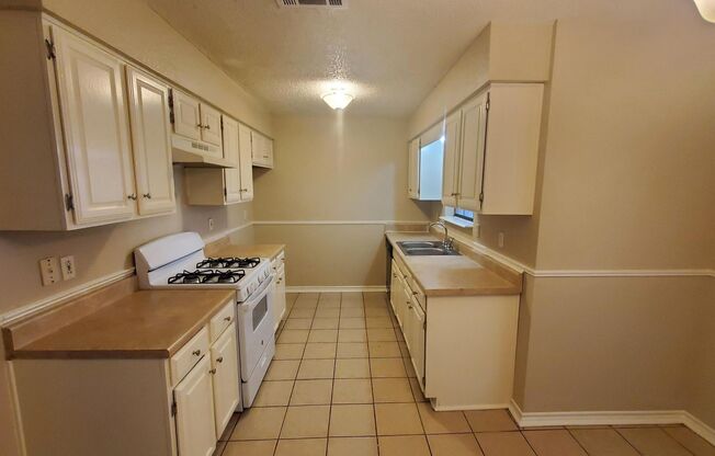 3 beds, 2 baths, $1,895