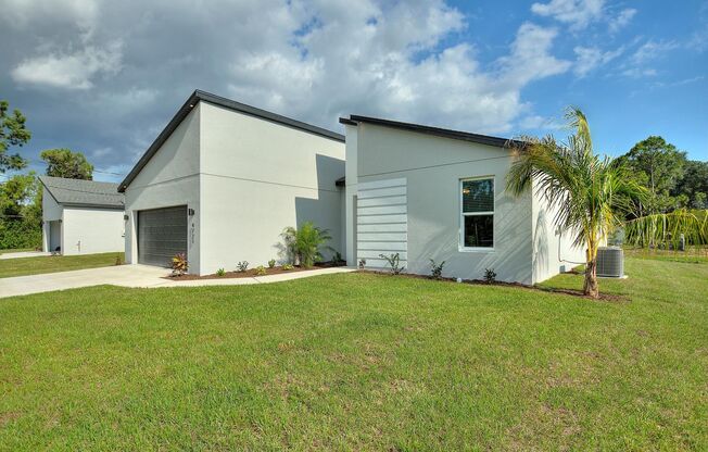 Deposit-Free! Modern, energy efficient home with ALL of the upgrades! North Port