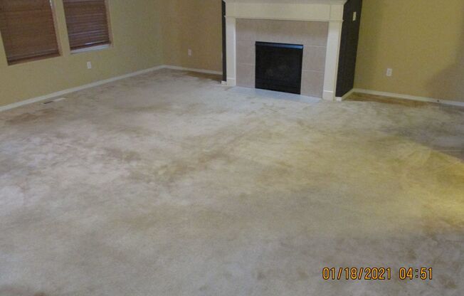4 Br 2.5 bth + Loft! Large Rooms, 2 car- garage, Neighborhood Park ! Fenced backyard