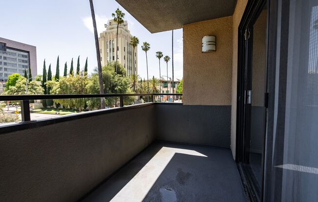 2 beds, 2 baths, 895 sqft, $1,998, Unit 316