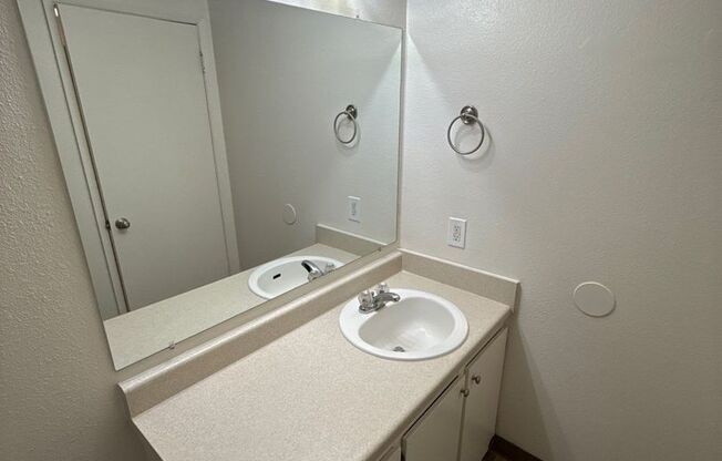 2 beds, 1 bath, 825 sqft, $1,245, Unit 217
