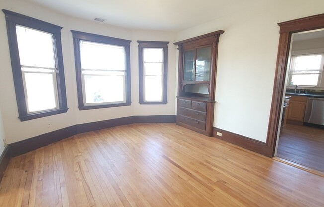 25 BAILEY ST