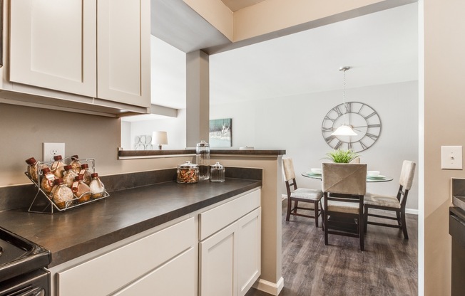 1 bed, 1 bath, 950 sqft, $1,399, Unit *13-2726