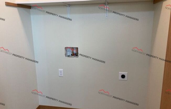 3 beds, 2.5 baths, 1,250 sqft, $1,800, Unit #50