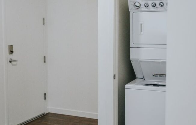 2 beds, 2 baths, 1,085 sqft, $2,110, Unit R102