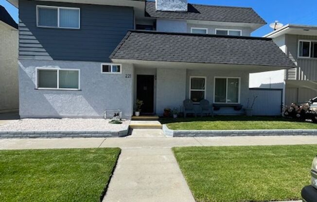 Spacious 2 Bedroom Unit in Huntington Beach