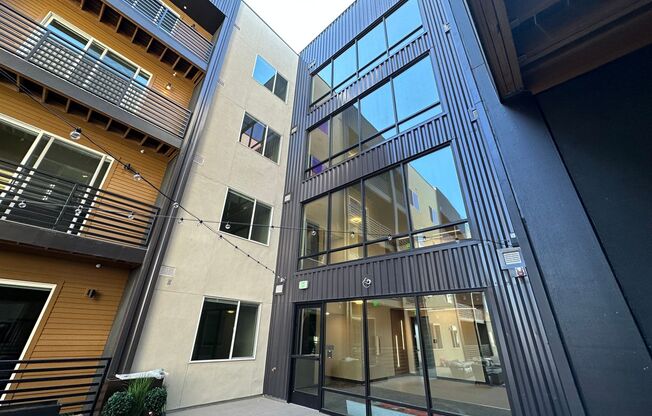 1 bed, 1 bath, 751 sqft, $1,790, Unit 219