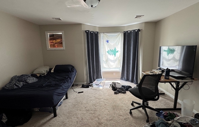 3 beds, 4.5 baths, 1,778 sqft, $3,275, Unit 154