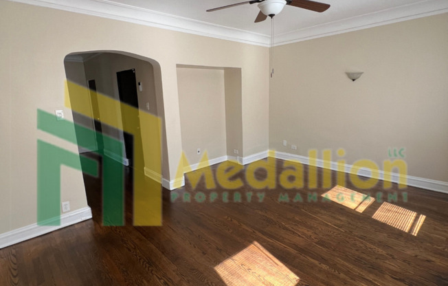 2 beds, 1 bath, $1,300, Unit 8058-1