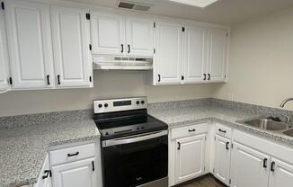 2 beds, 1 bath, $1,200, Unit 1