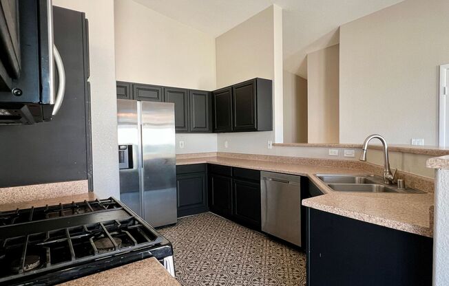 Modern Townhome in Old Vegas Ranch